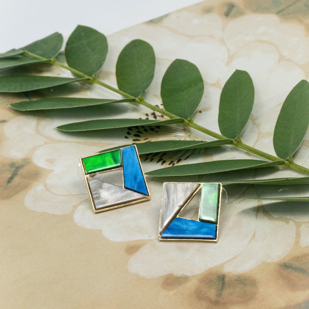 square geometric cutout acrylic earrings gold